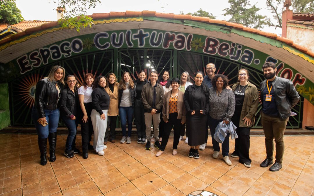Beija-Flor recebe visita de empreendedores sociais do Vale do Paraíba