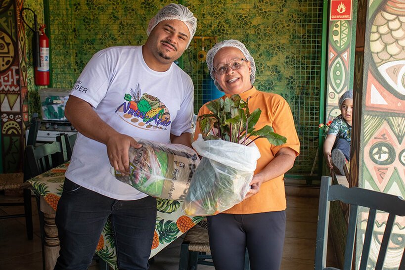 Serviço social da Rede Cultural Beija-Flor