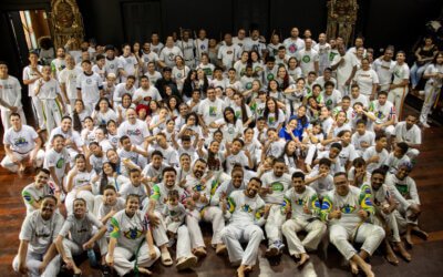 Celebração e tradição no 4º Batizado de Capoeira da Beija-Flor